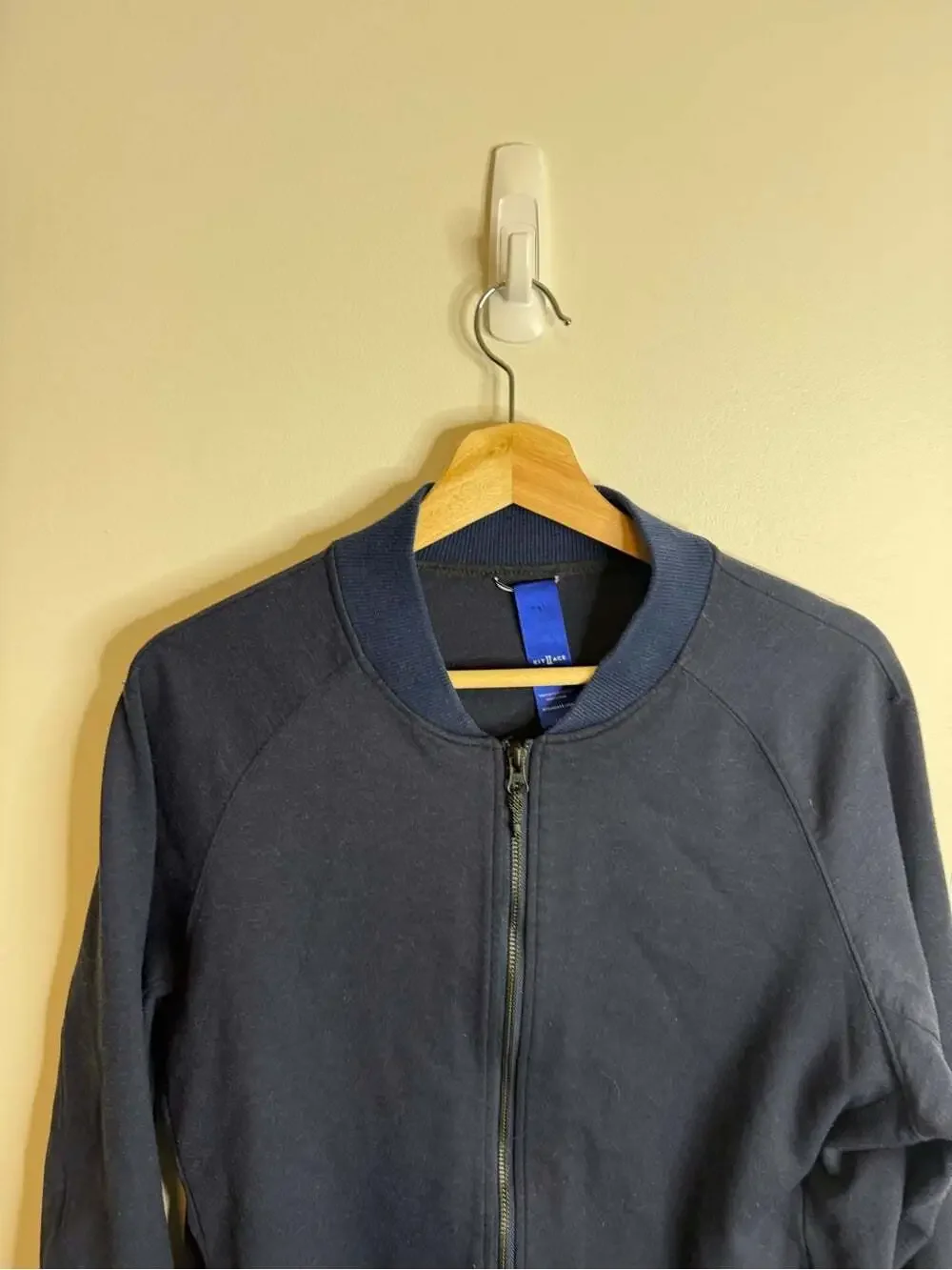 Kit and Ace lightweight zip